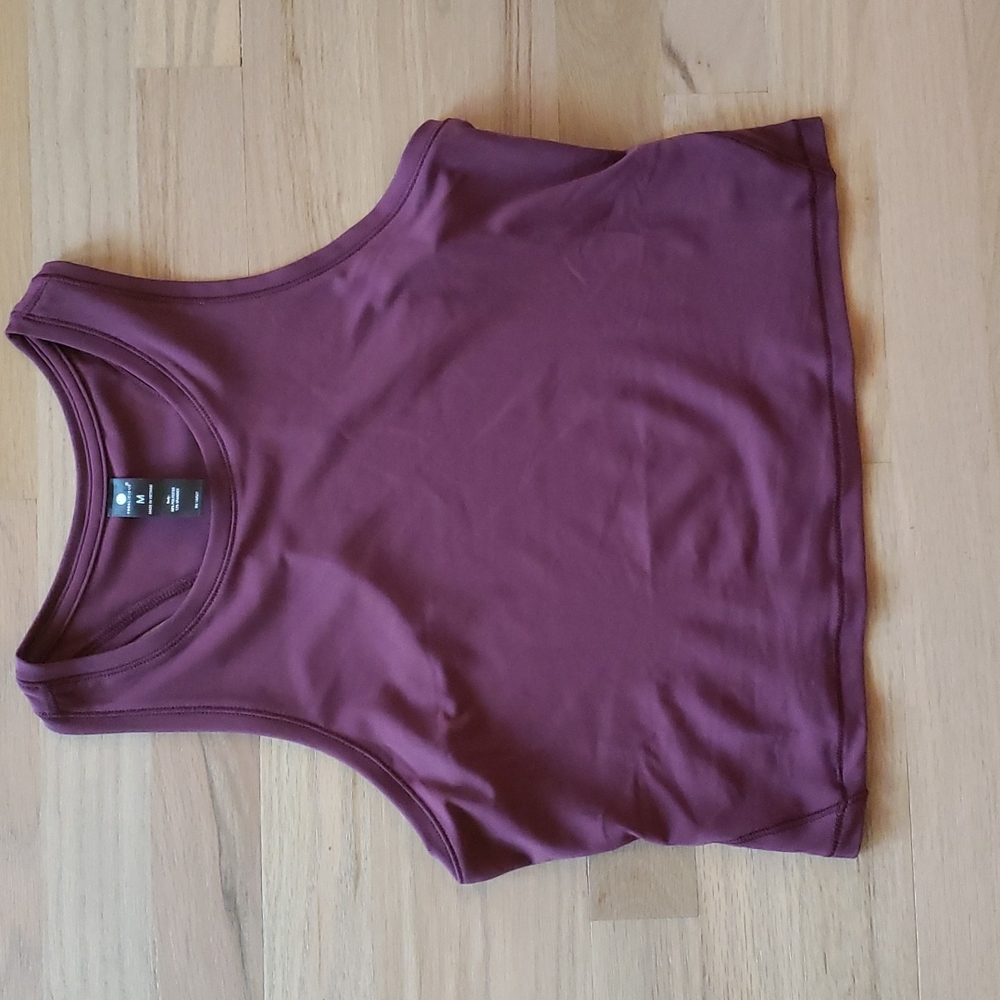 Yogalicious cropped workout tank